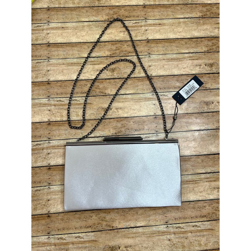 La Regale Rectangular Silver Chain Clutch Shoulde… - image 2